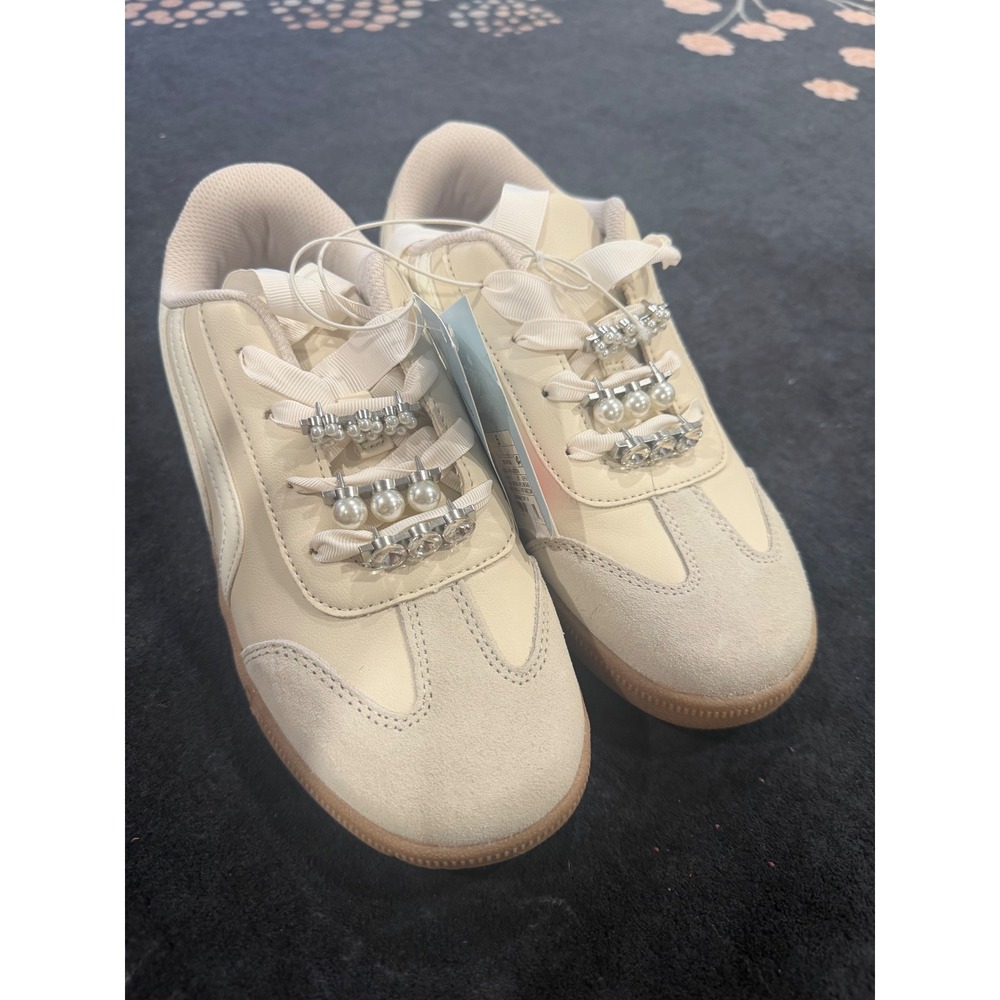 Cat & Jack Girls Cream Pearl Rhinestone Ribbon Lace Sneakers Size 5 093041636